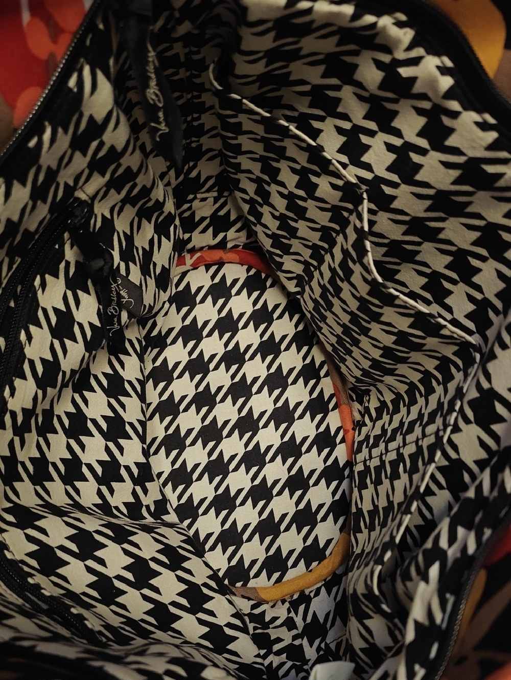 Vera Bradley Large Quilted Handbag NWOT, Red And Yellow Stylized Floral Design - Picture 3 of 4